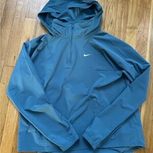 Nike Pro Dri-FIT Women's 1/4-Zip Packable Training Cover-Up - size medium
